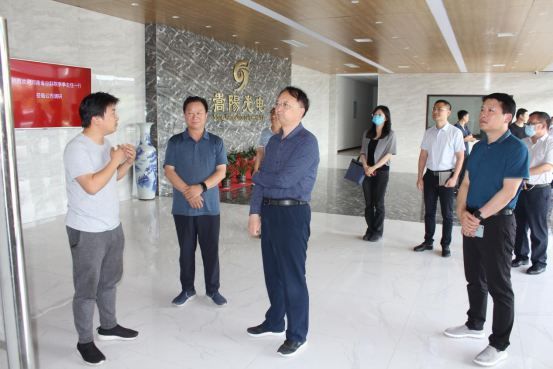 河南省中科院科技成果转移转化中心主任李季一行莅临公司调研